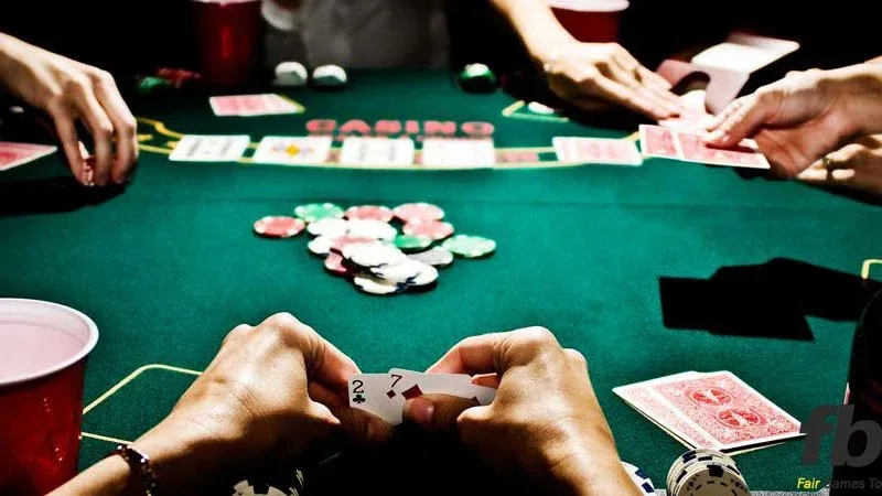 Poker omaha được chia thành Pot Limit và No Limit